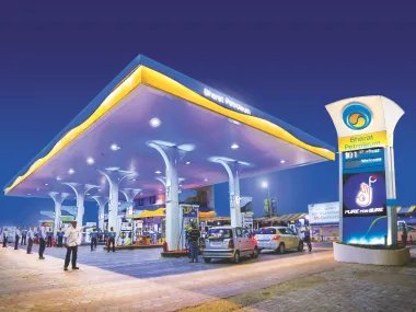 BPCL: कमजोर Margins पर Net Profit 72% गिरा