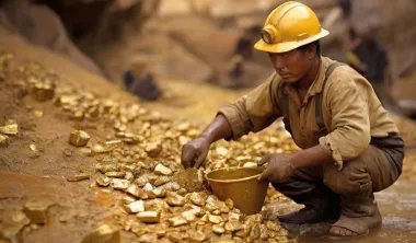 Supreme Court फैसला Mining Sector पर Rs 2 Lakh Crore Arrears ला सकता है