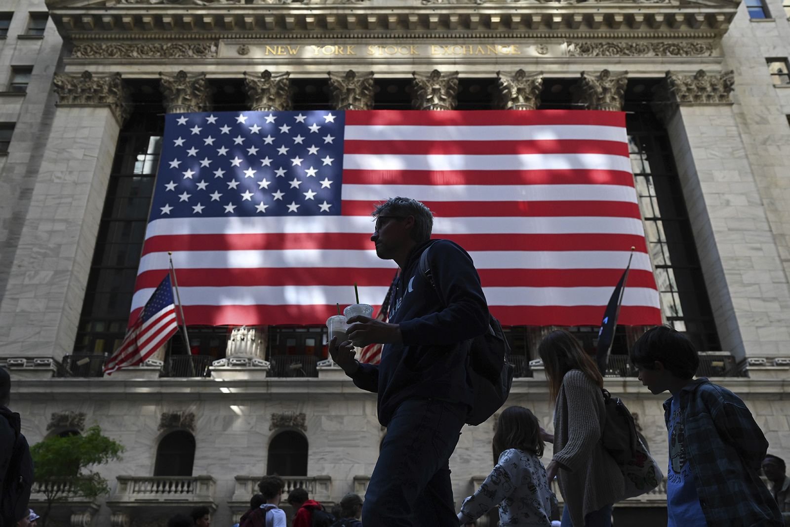 Asian Stocks Rise as US Market Rebounds After Strong Job Data